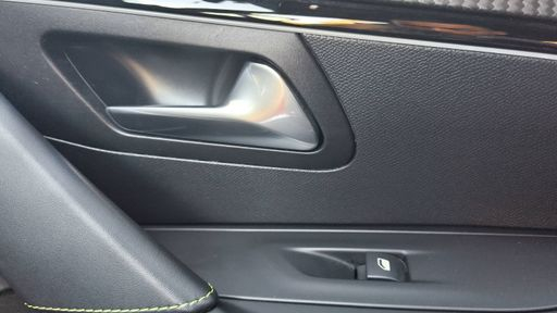 Peugeot 208 1.2 PureTech 100 EAT8 - Gt Pack – 2021 – 76000 km – Essence – Boîte Automatique — photo 10