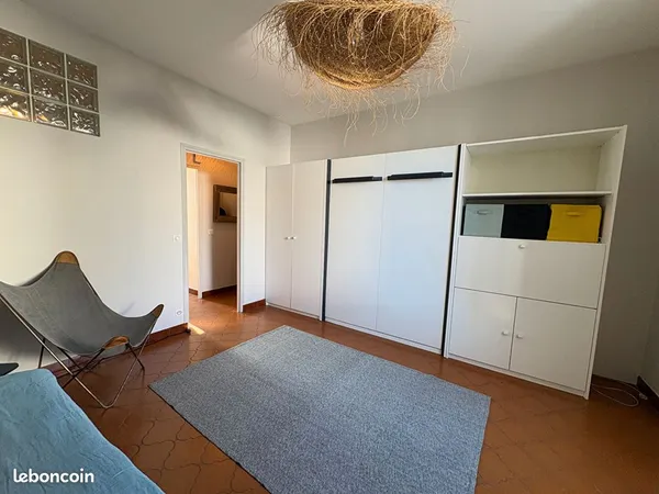 Studio 1 pièce 28 m²