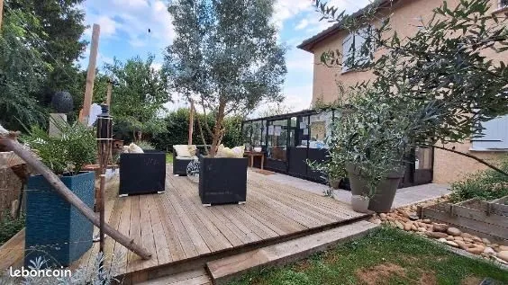 Maison individuelle avec jardin