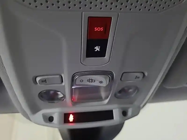 Peugeot 208 electrique 50 kwh 136 — photo 26