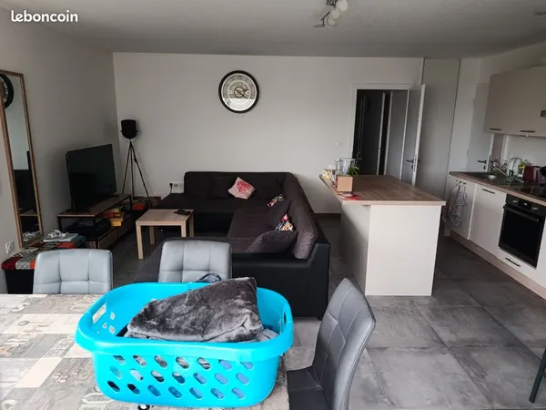 F4 récent avec grande terrasse +garage