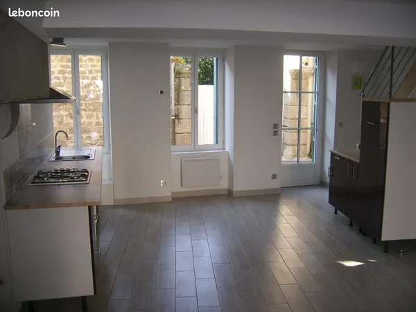 Location maison de bourg entièrement rénovée