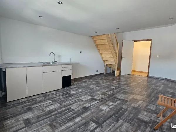 Bel appartement duplex centre Monument aux Morts