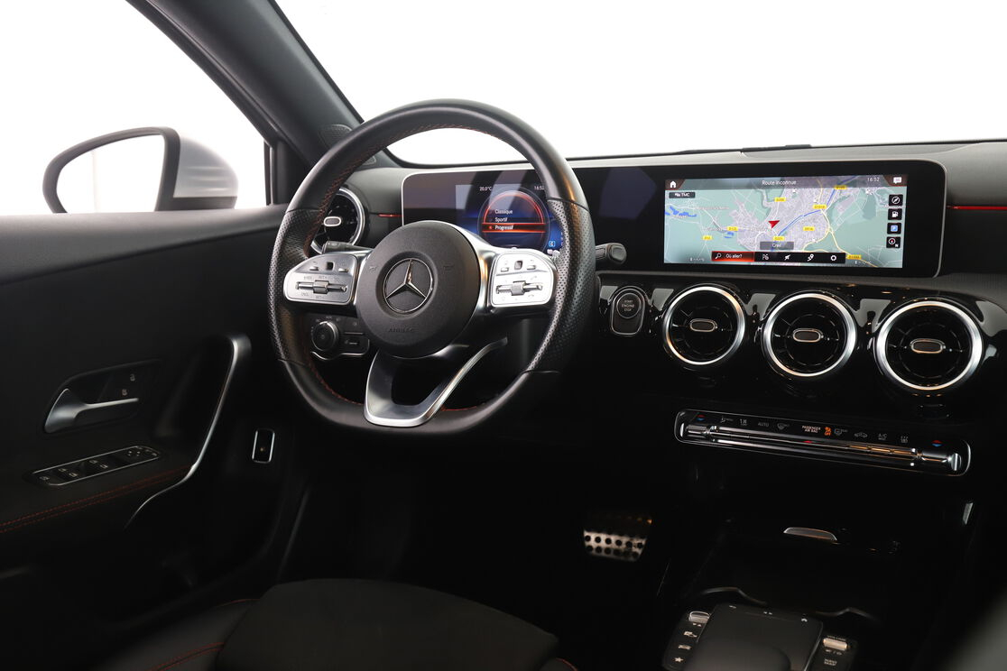 Mercedes-Benz Classe A 250 e AMG Line 8G-DCT — photo 12