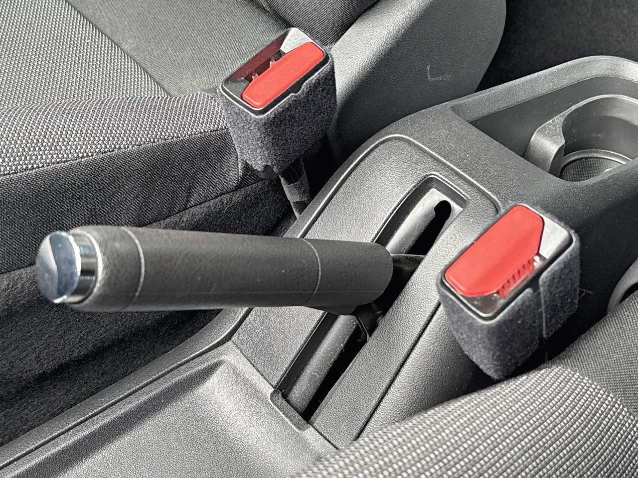 Citroën C3 1.2 puretech 110ch s&s shine 120-123g — photo 25