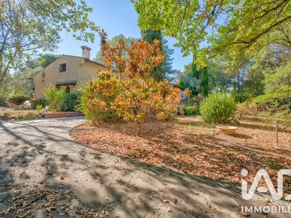 Maison 7 pièces 143 m²