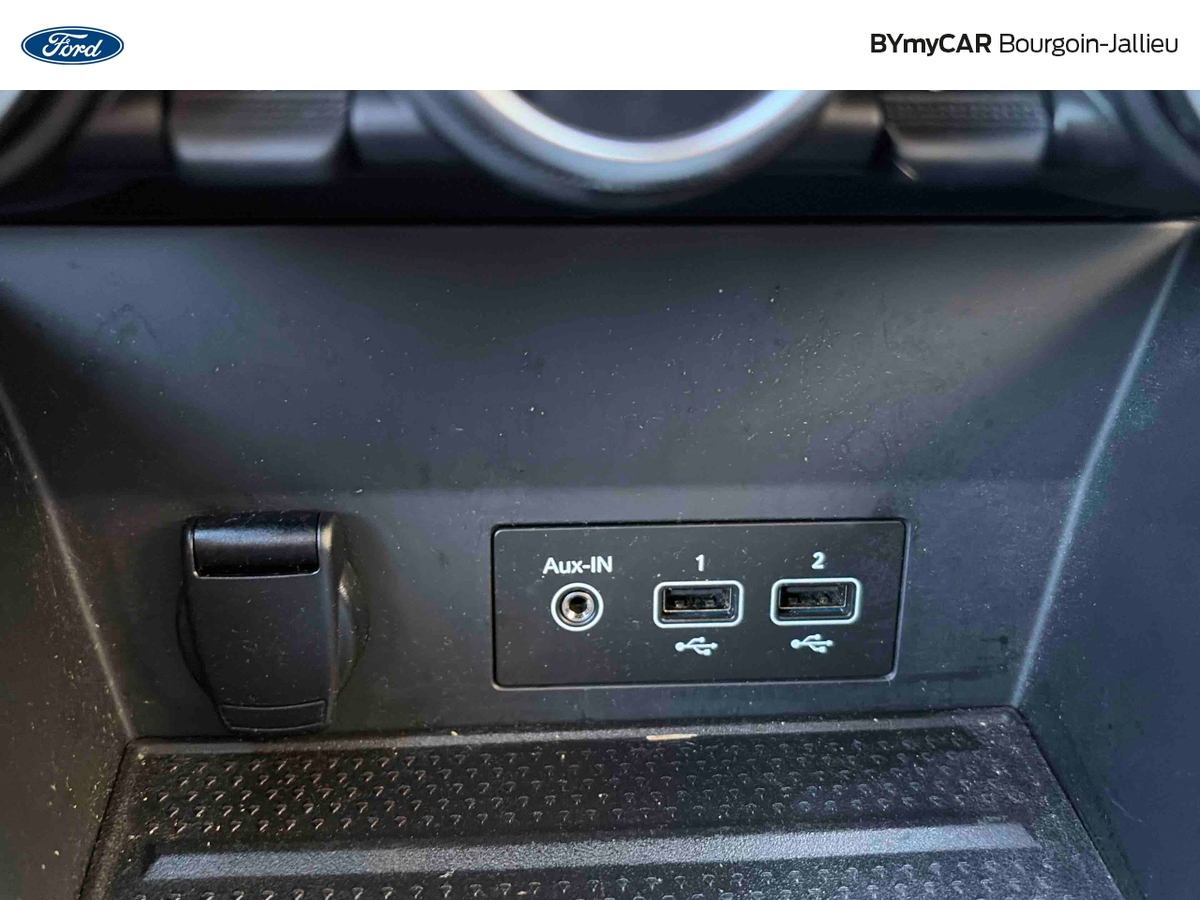 Renault Captur E-Tech Plug-in 160 — photo 17