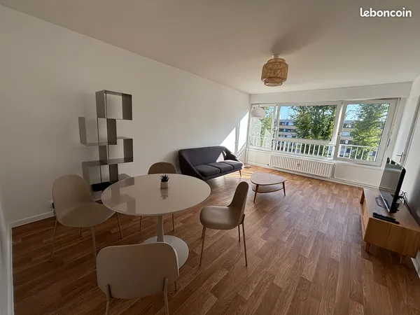 T2 Meublé Refait à Neuf (50 m²) avec Parking - Triangle d'Or / Parc Barbieux