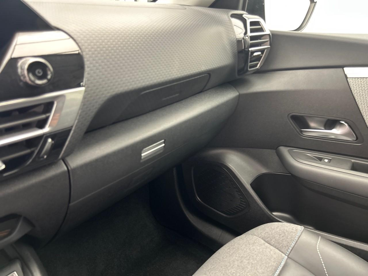 Citroën C4 X puretech 130 s&s eat8 shine — photo 27