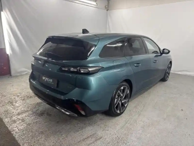 Peugeot 308 sw phev 180ch allure e-eat8 — photo 4