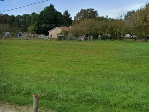 Terrain constructible 1600 m²