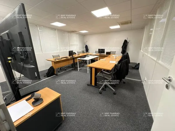 Bureaux 298 m²