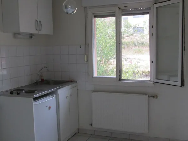 Loue F1 30m² en tout compris + paking