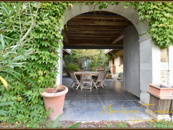 Maison de charme 300m2 à LUCQ DE BEARN (64)