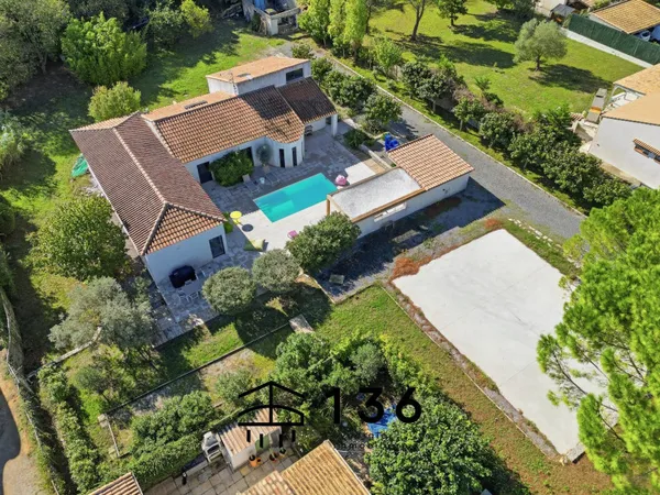 Maison 5 pièces 230 m²