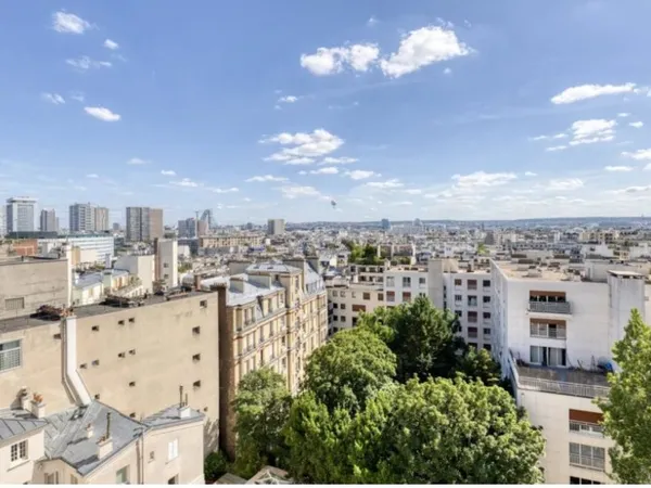 Dernier étage. Vue panoramique .Muette .