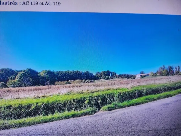 TERRAIN A BATIR A LA CAMPAGNE en Gironde (proche Bordeaux)