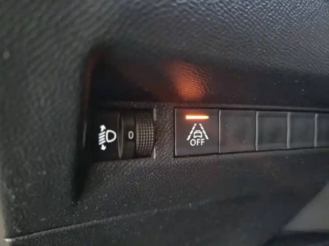 Peugeot 208 puretech 75 s&amp;s bvm5 — photo 99