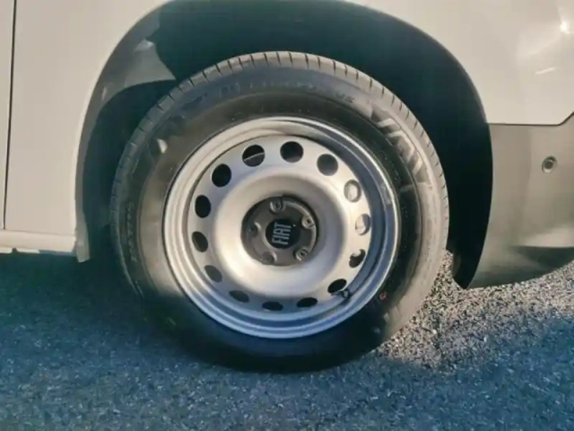 Fiat Doblo fg xl diesel 130ch automatique pack premium connect — photo 11