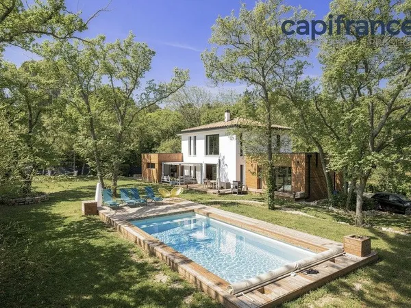 VILLA CONTEMPORAINE