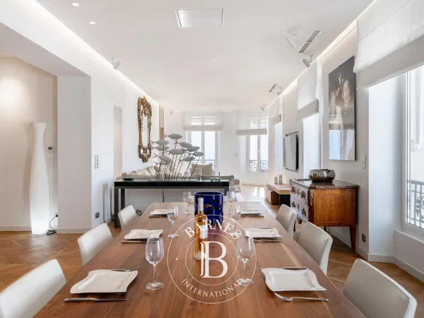 CANNES CROISETTE - APPARTEMENT VUE MER - 4 CHAMBRES