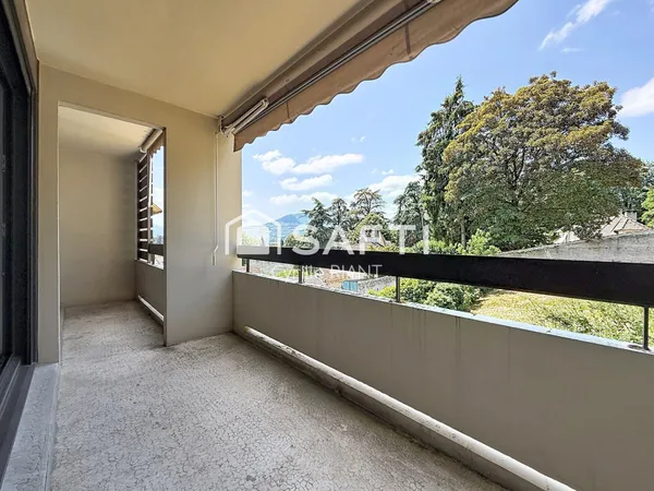 Appartement type 3, de 77 m² avec grand balcon