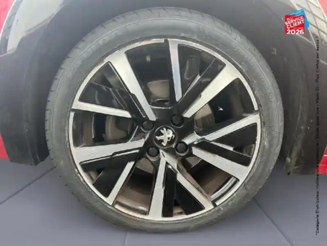 Peugeot 208 1.2 puretech 100ch s&amp;s gt line — photo 10