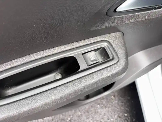 Dacia Sandero eco-g 100 — photo 11