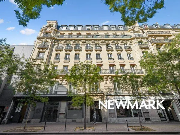Bureaux 107 m²