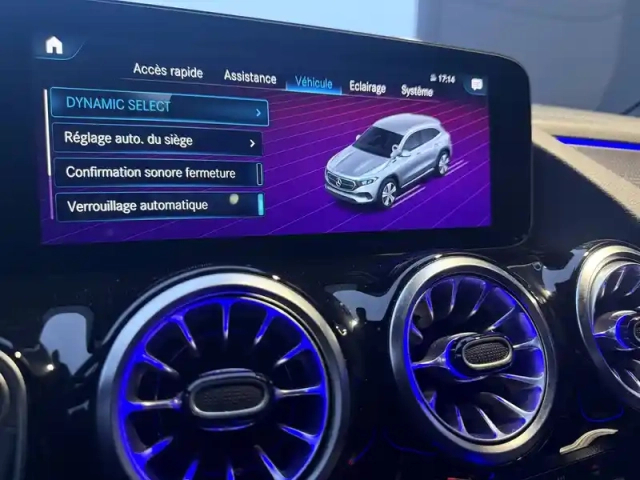 Mercedes Eqa 250 — photo 18