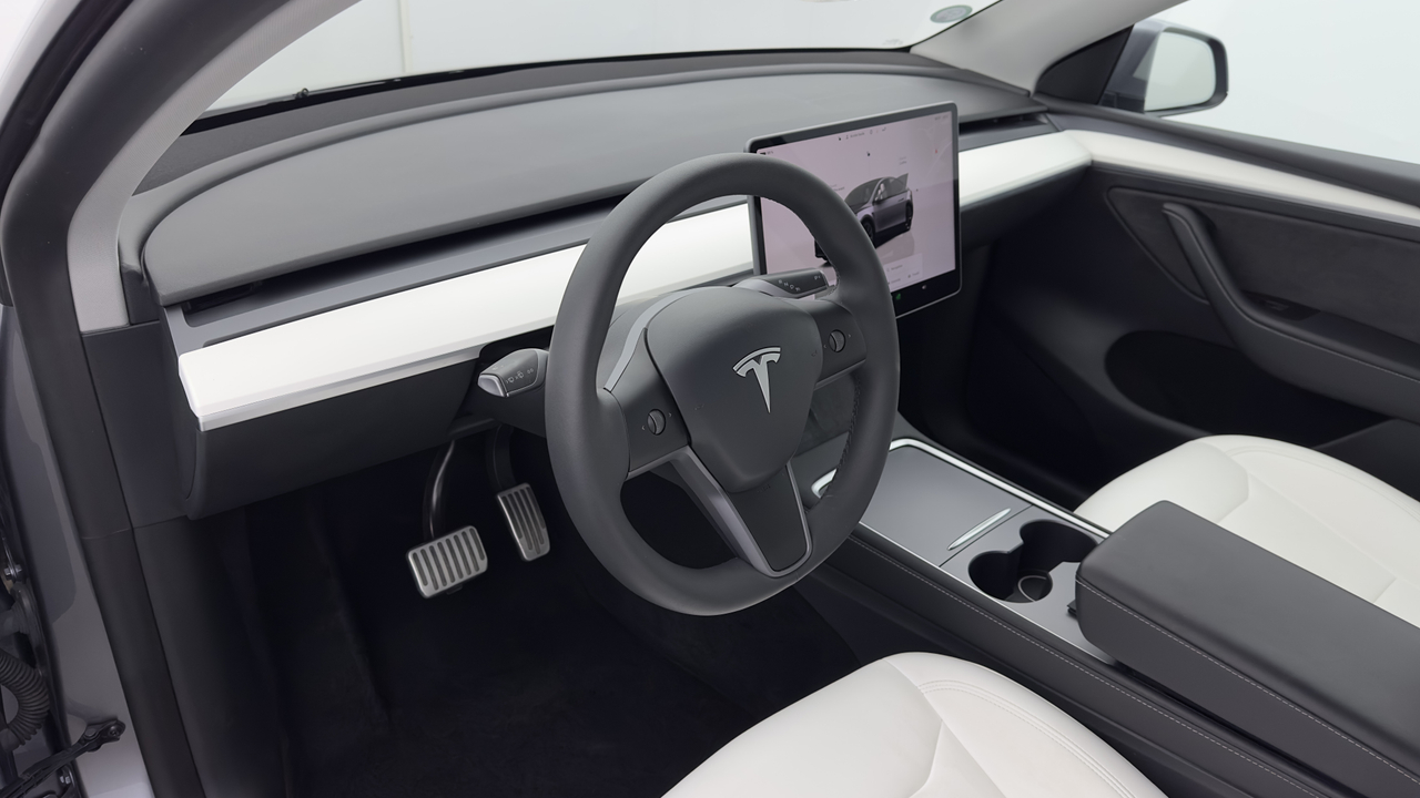 Tesla MODEL Y Grande Autonomie Dual Motor AWD — photo 11