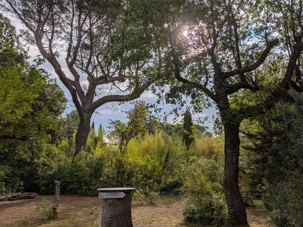 Terrain à bâtir de 1120 m² à SAINT-DIDIER (84)