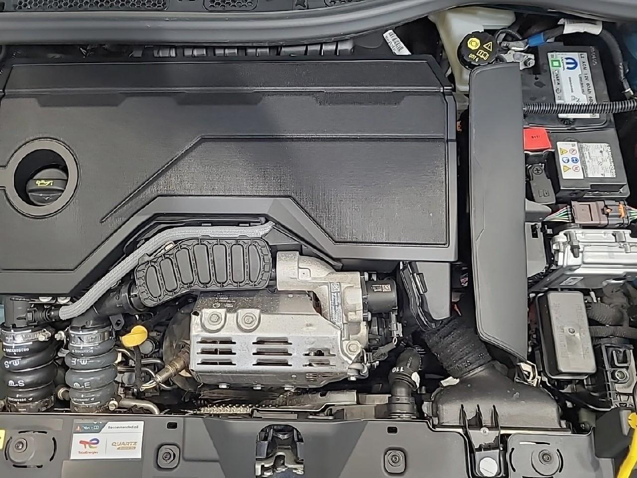 Peugeot 2008 hybrid 145 e-dcs6 allure — photo 15