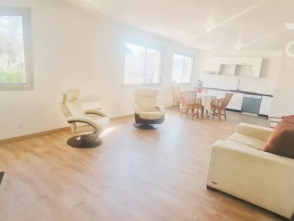 ✨ À VENDRE – Bel Appartement T3 au 1er Étage – Lumineux & Entièrement Rénové ✨