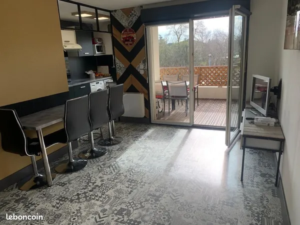Bel appartement t2 proche comodites
