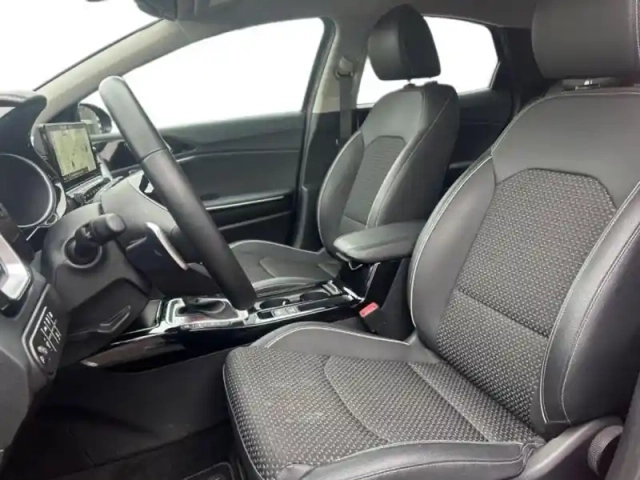 Kia Xceed 1.6 gdi 105ch + plug-in 60.5ch active dct6 — photo 7