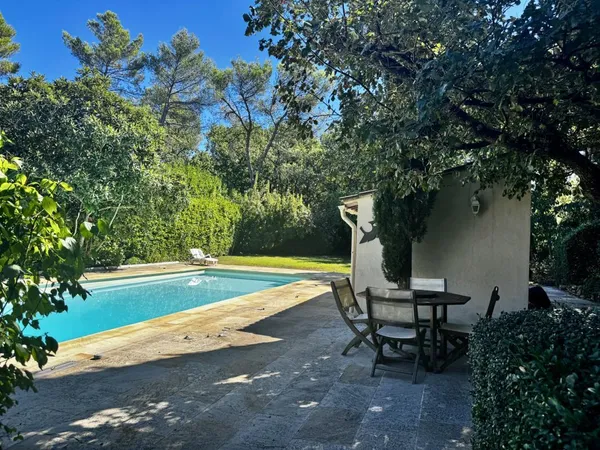 Vends maison - 114 m² - 4 pièces, 3 chambres - Rognes 13840