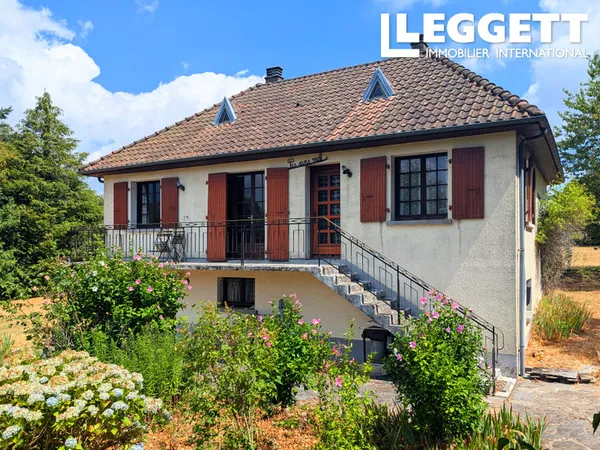 Maison individuelle 2 ch avec jardin généreux, sous-sol aménageable & potentiel rénovation en hameau