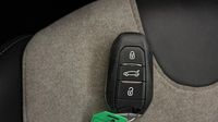 Peugeot 3008 HYBRID 225ch GT Pack e-EAT8 — photo 16