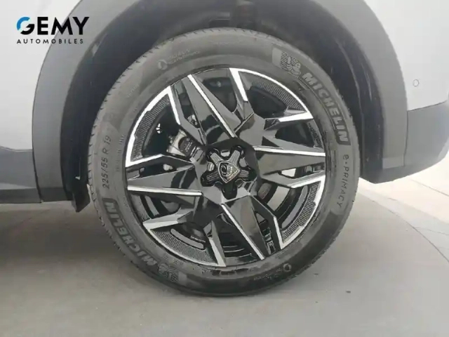 Peugeot 3008 hybrid 136 e-dcs6 — photo 11
