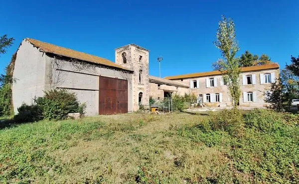 Maison 13 pièces 274 m²