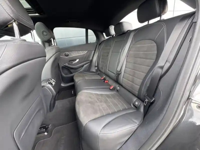 Mercedes Glc 300e 4matic coupé amg line — photo 13