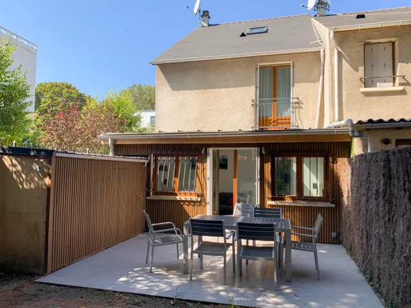 Magnifique maison en colocation à Saint-Denis, sympa et avec du style. A la porte de Paris.
