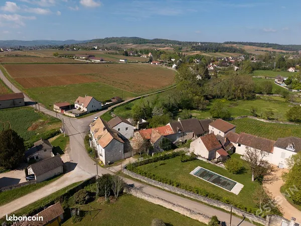 Maison 11 pièces 271 m²