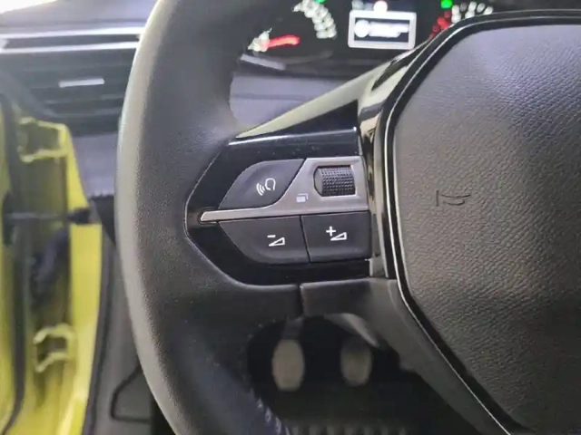 Peugeot 208 puretech 100 s&amp;s bvm6 — photo 104