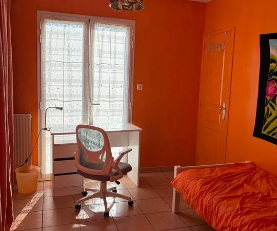 Chambre de 16m2 à louer sur Épron
