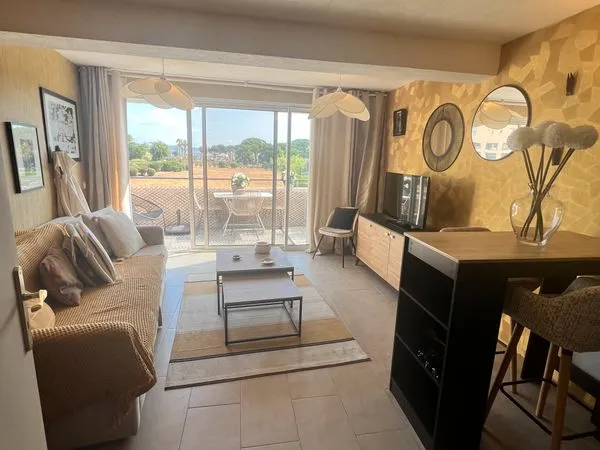 Appartement meublé à louer aux marines de gassin