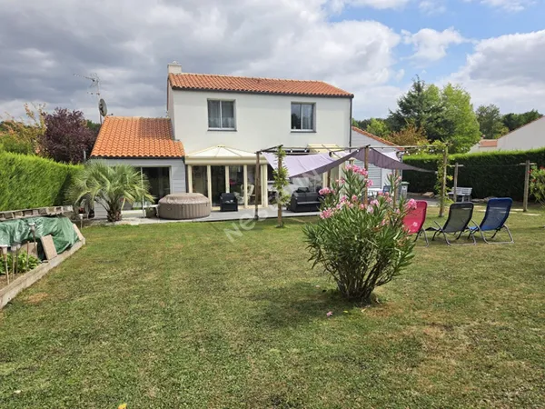 Maison à vendre - 7 pièces Montaigu