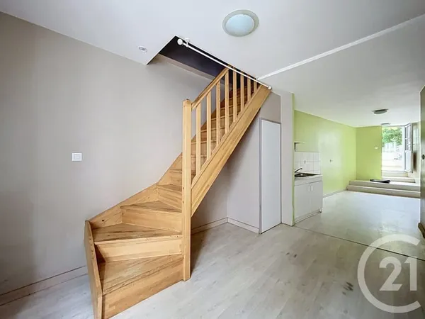 Bâtiment 65 m²
