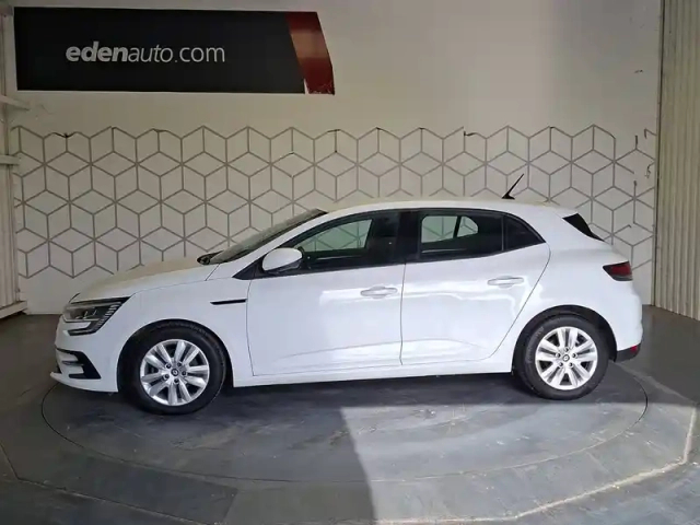 Renault Megane mégane iv berline blue dci 115 - 21n